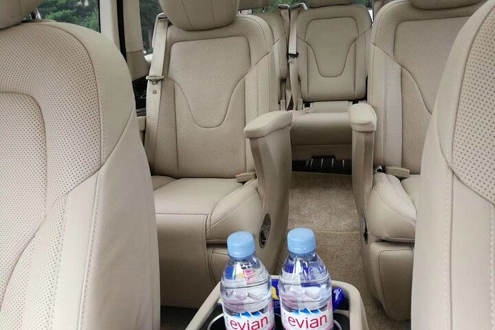 Guangzhou Baiyun International Airport Transfer (Pick-Up Service) - Photo 1 of 10