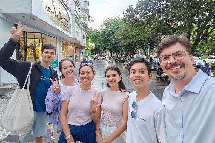 Our English speaking tour guide