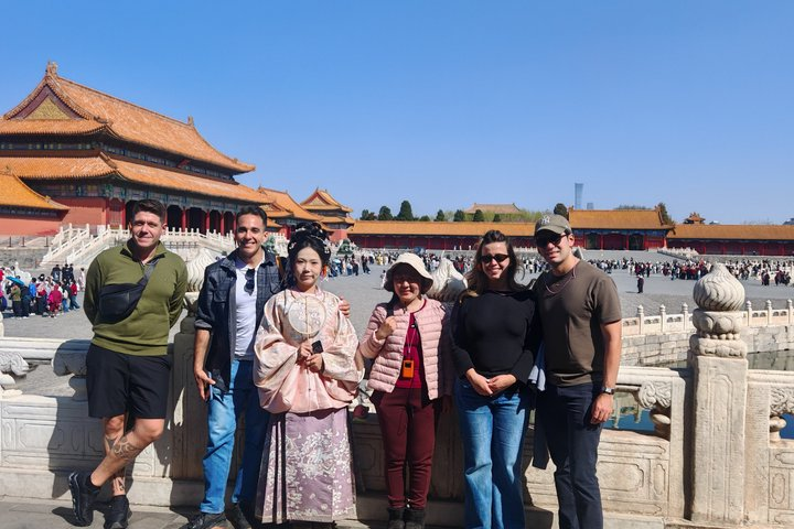 Half-day Licensed Tour Guide Service for City Tours - Photo 1 of 14