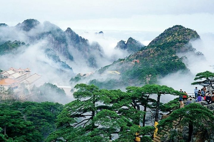 Huangshan Private Flexible Photography Tour with Multi-Day Options  - Photo 1 of 9