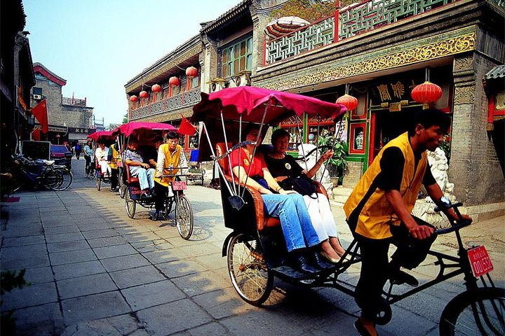 Layover Tour to Forbidden City, Hutong, Summer Palace & Tasting Roasted Duck - Photo 1 of 4