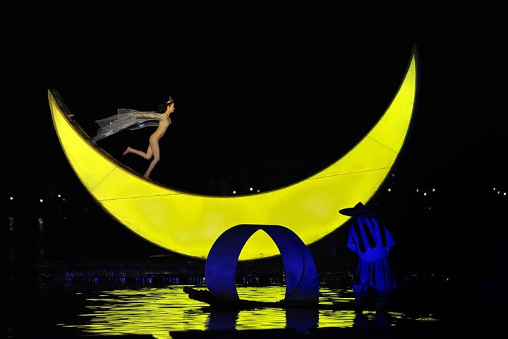 The girl at the show