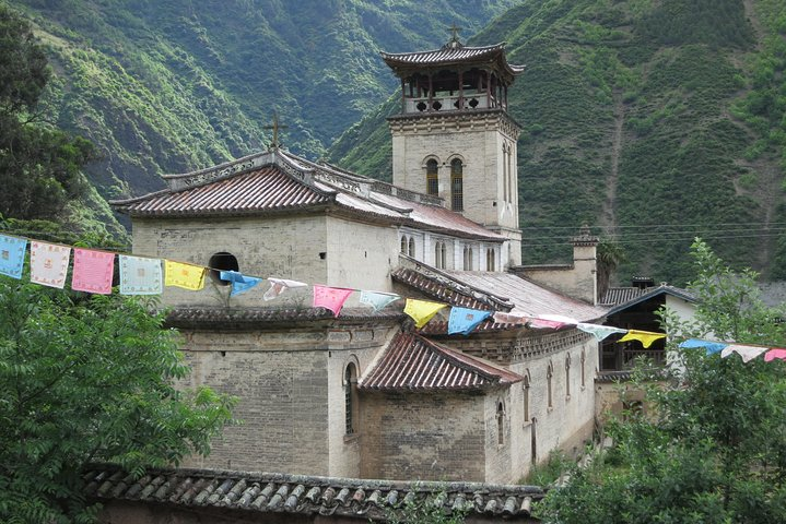 Northwest Yunnan - Photo 1 of 12