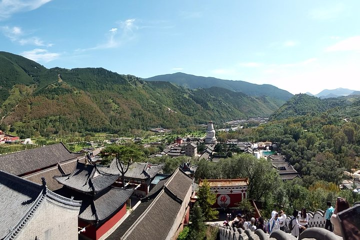 The whole view of Taihuai Town