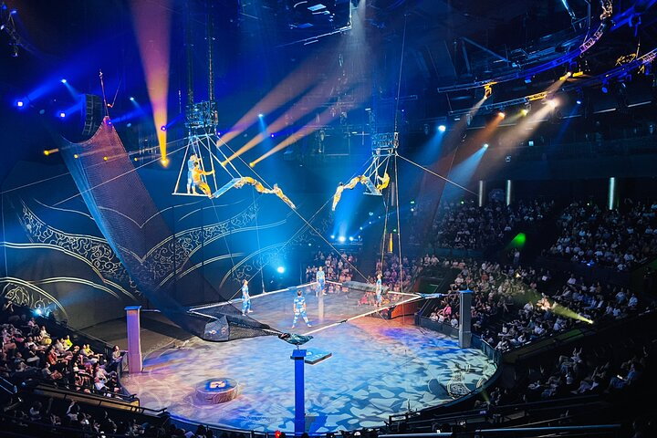 Shanghai Era Acrobatics