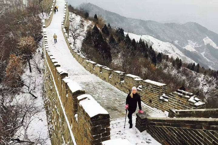 Private All-inclusive Tour: Mutianyu Great Wall Hiking and Foot Massage  - Photo 1 of 8
