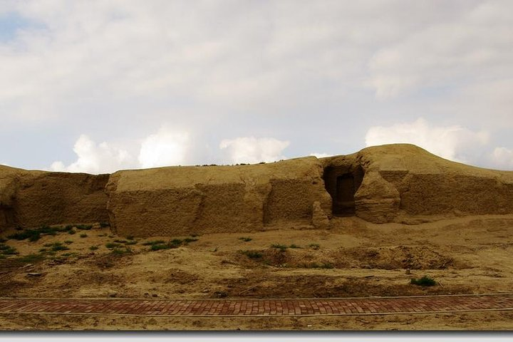 Private Day Tour to Beshbalik City Ruins or Beiting Old City from Urumqi - Photo 1 of 2