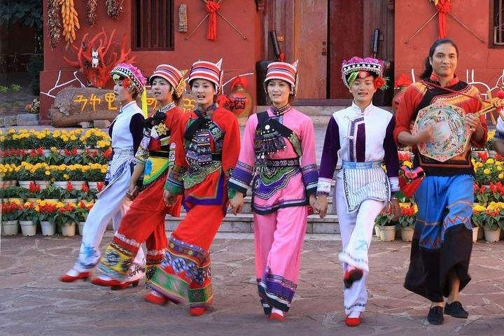 Private day tour to Kunming national village and west hill with Lunch - Photo 1 of 8