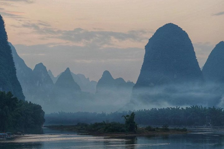 Private Day Tour to Yangshuo from Guilin: Yulong River, Li River Boat and More - Photo 1 of 9