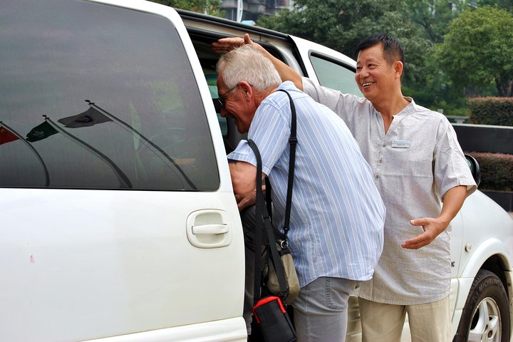 Private Departure Transfer: Hotel to Huangshan Tunxi Airport (TXN) - Photo 1 of 14