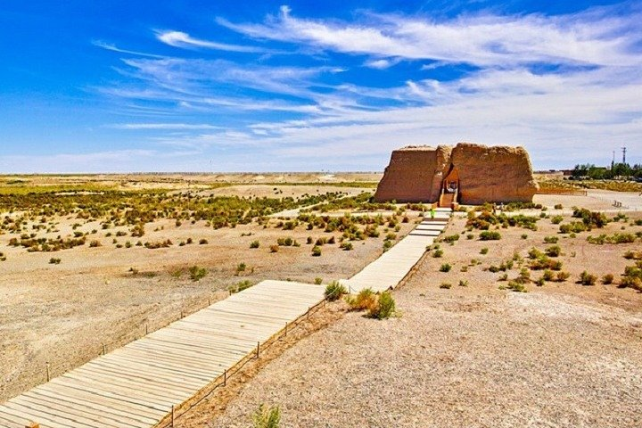 Private Dunhuang Day Tour to Yardan Park, Yumenguan & Yangguan Pass - Photo 1 of 8