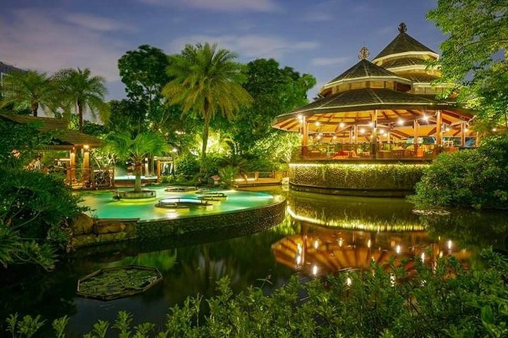 Private Transfer between Riyue Gu Hotspring Resort and Xiamen City  - Photo 1 of 8