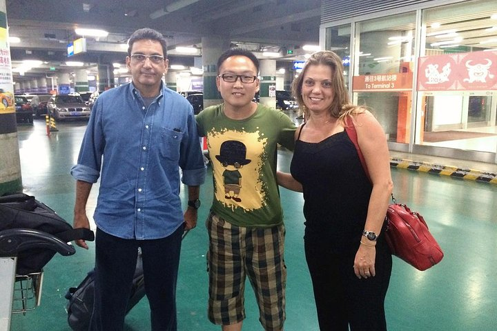 Private Transfer: Chongqing Jiangbei Airport (CKG) to Chaotianmen Cruise Pier - Photo 1 of 6