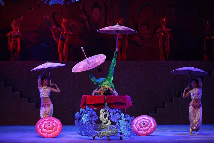 Red Theatre Beijing Acrobatic Show Tickets Official Booking - Photo 1 of 7