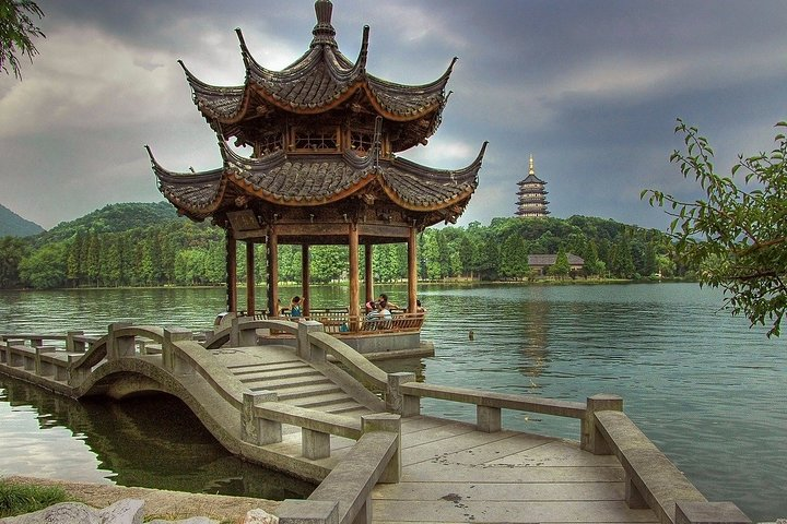 Romantic Tour in Hangzhou - Photo 1 of 3