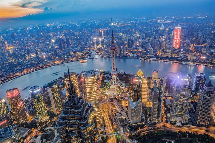 Have a bird's-eye view of Shanghai