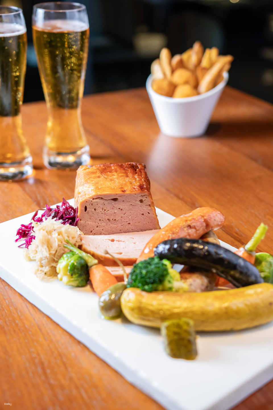 【Shenzhen/Bao'an, China】Crowne Plaza Shenzhen WECC｜Weekend seafood buffet dinner｜Free children's handicraft DIY class on Saturday - Photo 1 of 9