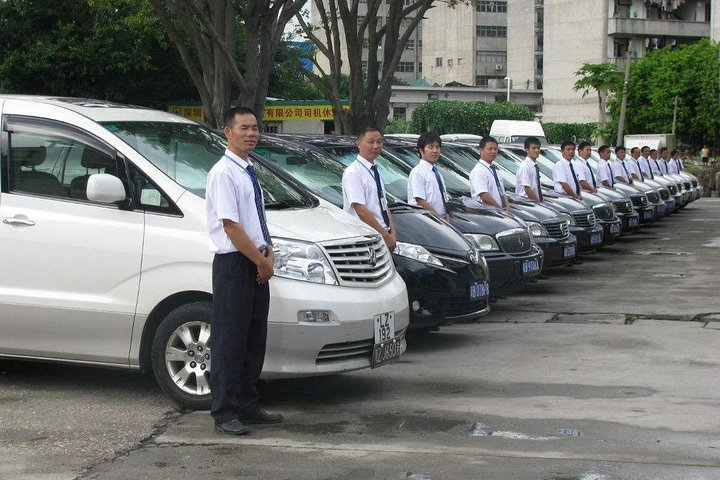 Shenzhen Car Rental - Airport Pickup & Drop Off, Business & Tourism Vehicles - Photo 1 of 5