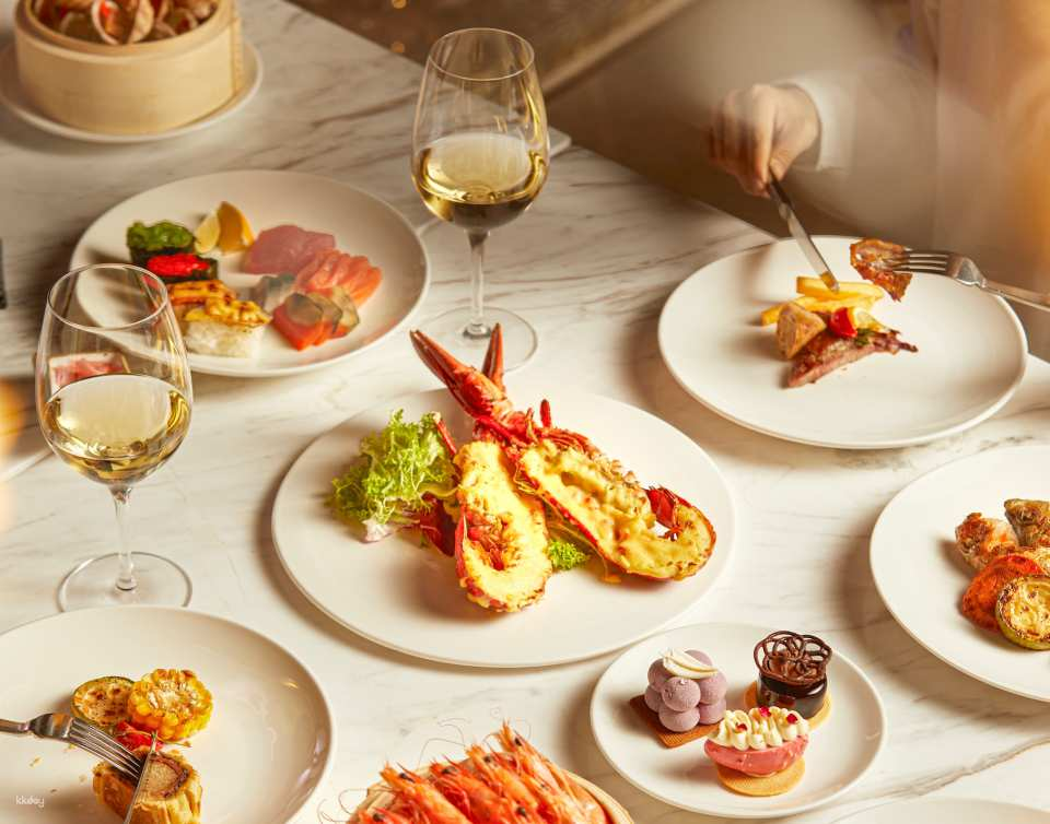 [Shenzhen, China/Longhua] DoubleTree by Hilton Shenzhen Longhua | Lunch/dinner buffet | Close to Shenzhen North Railway Station and Qinghu Subway Station - Photo 1 of 10