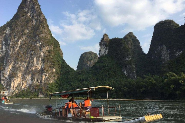 The small boat at Li-River.
