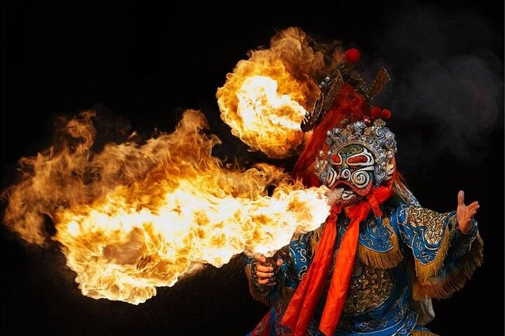 Classsic sichuan Opera at sichuan Provincial Theater - Photo 1 of 4