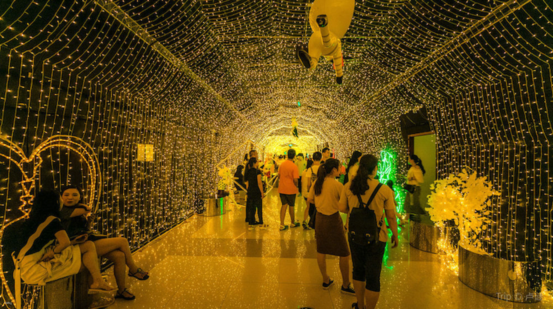 Starry Gallery of Shanghai Tickets - Photo 1 of 5