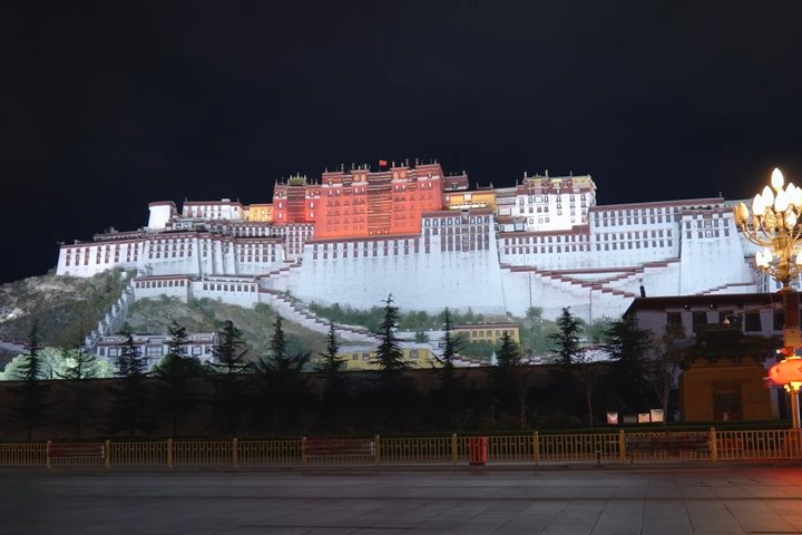 Lhasa Tour with Everest Base Camp - 8 Days - Photo 1 of 23