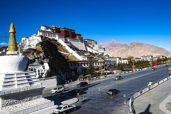 [Classic Route] Tibet Panorama 11-Day Tour—Lhasa + Nyingchi + Shigatse + Everest Base Camp + Namtso - Photo 1 of 2