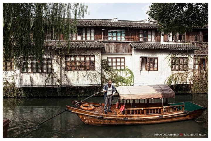 Ultimate 3-Day Tour Package: Shanghai, Hangzhou, Suzhou with Zhouzhuang or Tongli - Photo 1 of 11