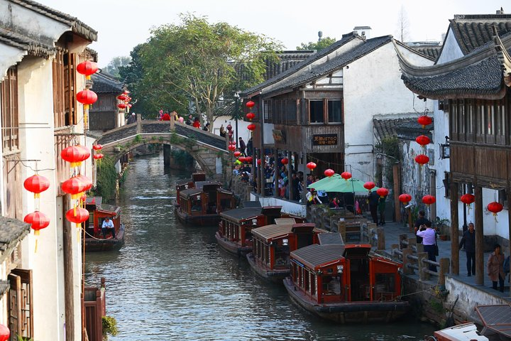 Zhujiajiao Private Day Tour and Shanghai Acrobatic Show - Photo 1 of 6