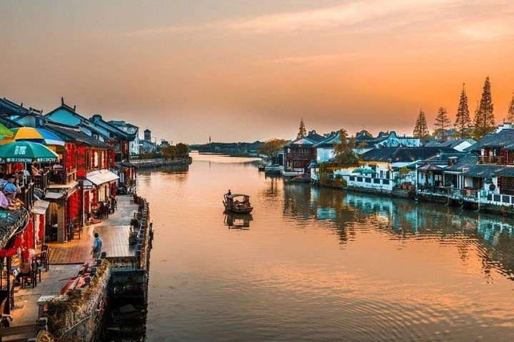 Zhujiajiao Water Town Private Tour with Amazing Night Lights and Rooftop Bar - Photo 1 of 9