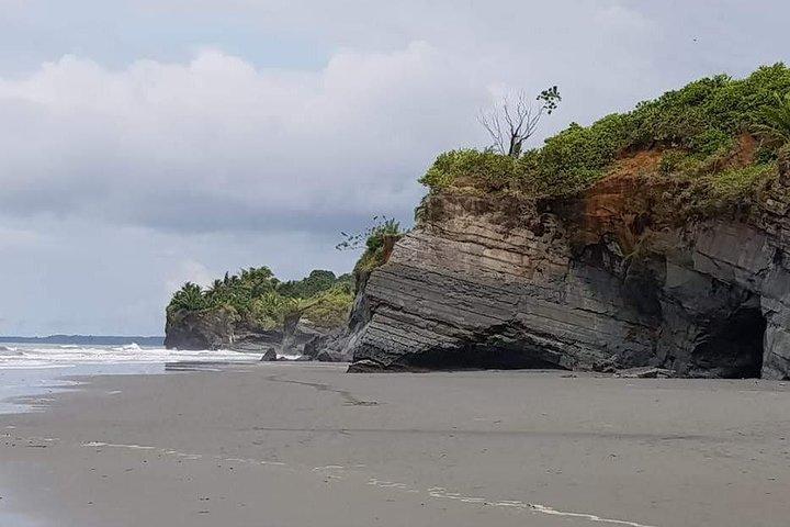 Beach and intertidal caverns
