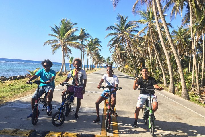 A small bottle opener of what San Andres Island can offer you - Photo 1 of 9