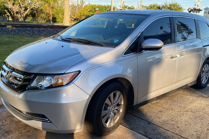 Barranquilla Airport (BAQ) to Barranquilla -Round-Trip Transfer - Photo 1 of 15