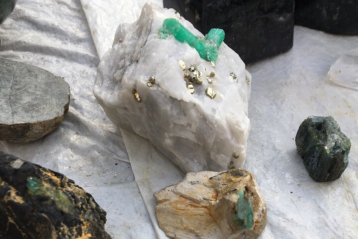 Combian emeralds in the informal market