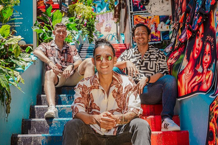Comuna 13 Graffiti Tour with Street Food - Photo 1 of 13