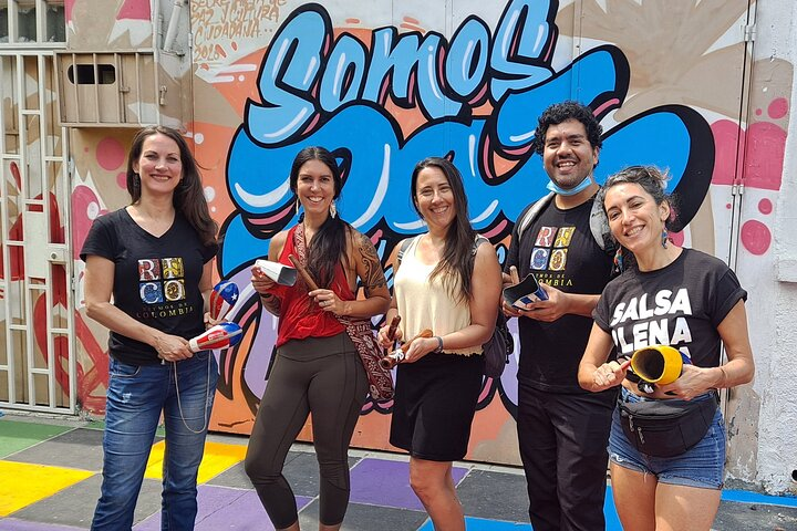 Daily Salsa Tours - Cali - Photo 1 of 10