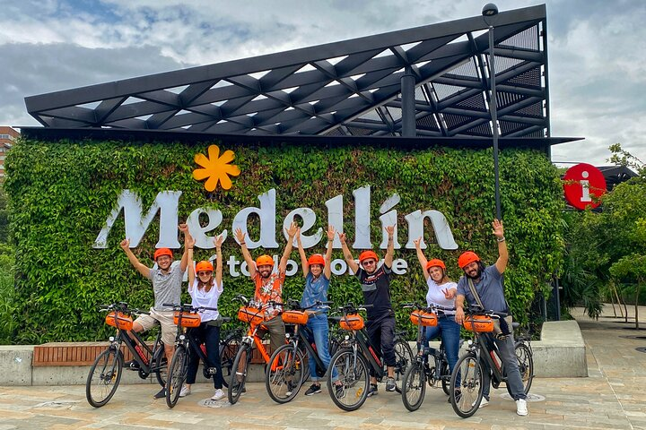 Medellín: The Essential E-bike City Tour with Typical Drink - Photo 1 of 15