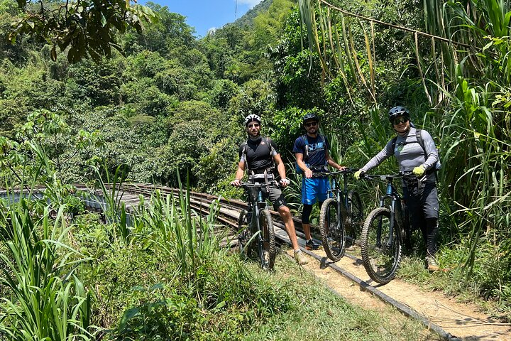 Electric mountain bike tour in wild Colombia - 2 days - Photo 1 of 16