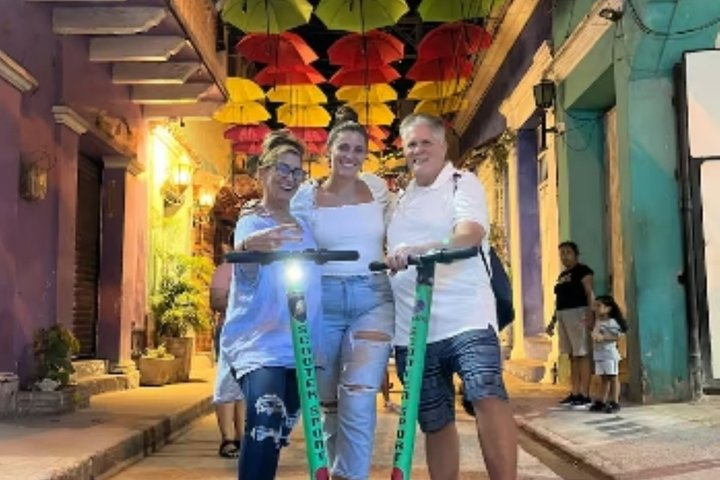 City tour by Segway scooter through the Walled City and Getsemaní - Photo 1 of 17