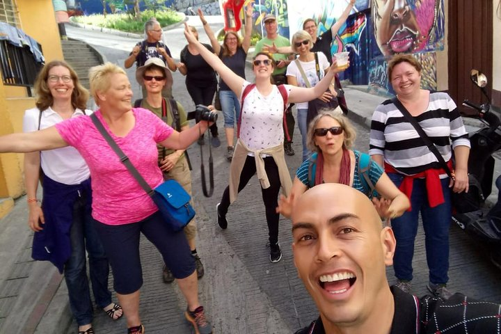 Graffiti Tour - Photo 1 of 9