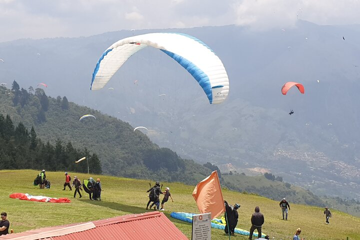 Paragliding Tour Medellin - Photo 1 of 7