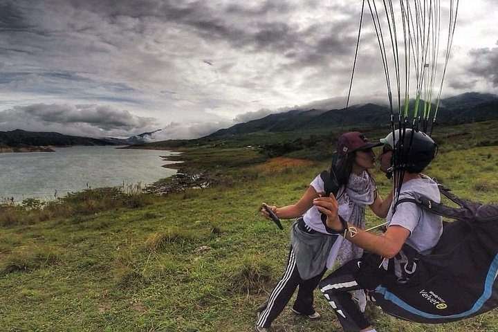 Paragliding Medellin san felix (15mins) - Photo 1 of 11