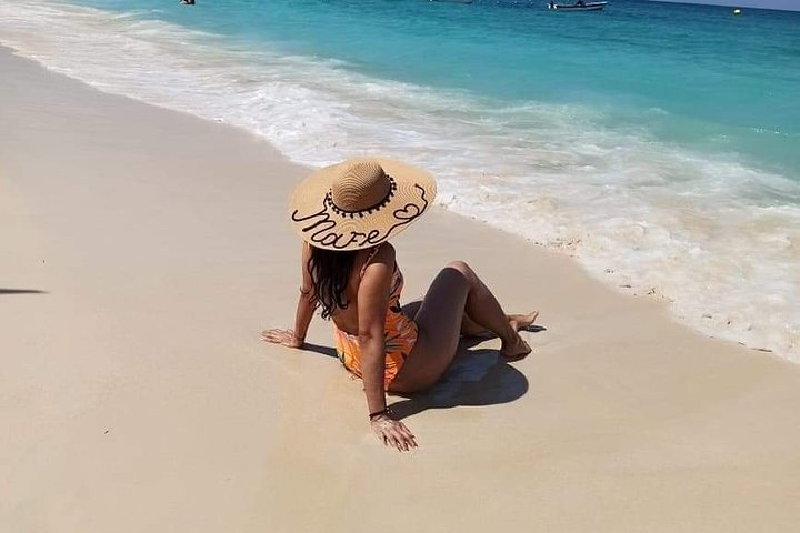 4 Rosario Islands Adventure with entrance to the oceanarium included - Photo 1 of 17