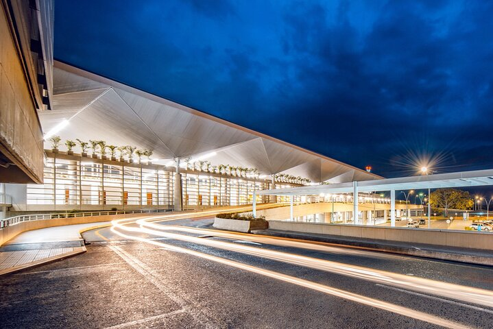 Private Cali Airport shuttle pick-up to your Hotel - Photo 1 of 10