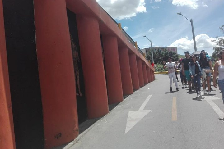 Tour Comuna 13 First Open Air Museum and Debris - Photo 1 of 10