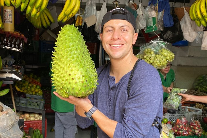 Walking tour, cable car & fruit tasting - Photo 1 of 24