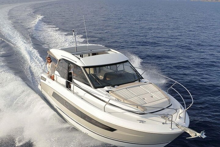 Luxury Private Motor Yacht Jeanneau NC33 to Blue Lagoon & more... - Photo 1 of 12