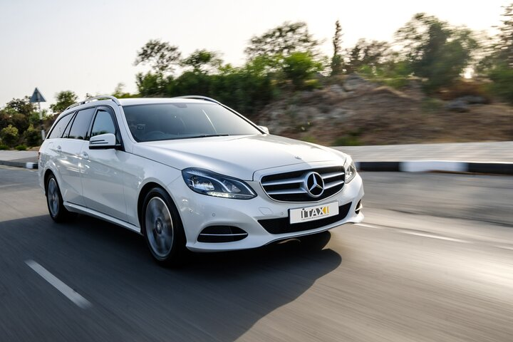 Private Transfer: Larnaca Airport to Limassol City 1-14 pax - Photo 1 of 16