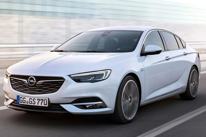 Arrival by Private Minivan from Stockholm Port to Stockholm City - Photo 1 of 6